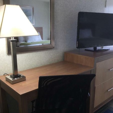 Days Inn By Wyndham Athens Ngoại thất bức ảnh